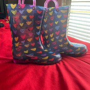 Magellan Outdoors Kids Heart Pattern Rain Boots